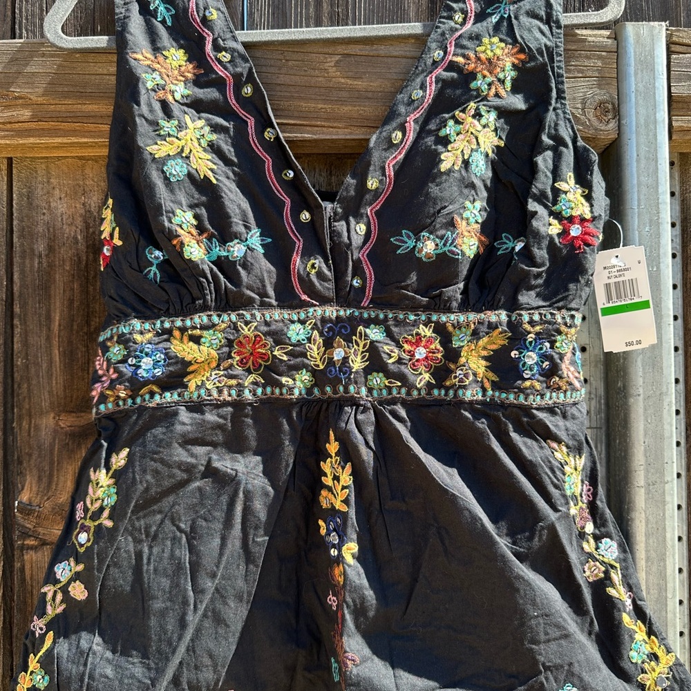 Embroidered Black Sleeveless Top